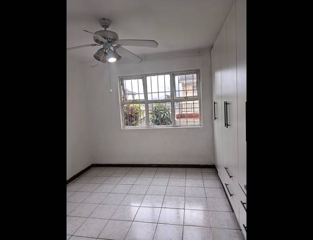2 BEDROOM APARTMENT TO LET IN SEA VIEW